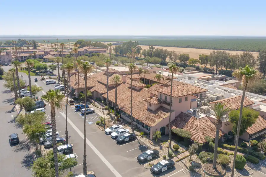 Harris Ranch Resort hotel pool